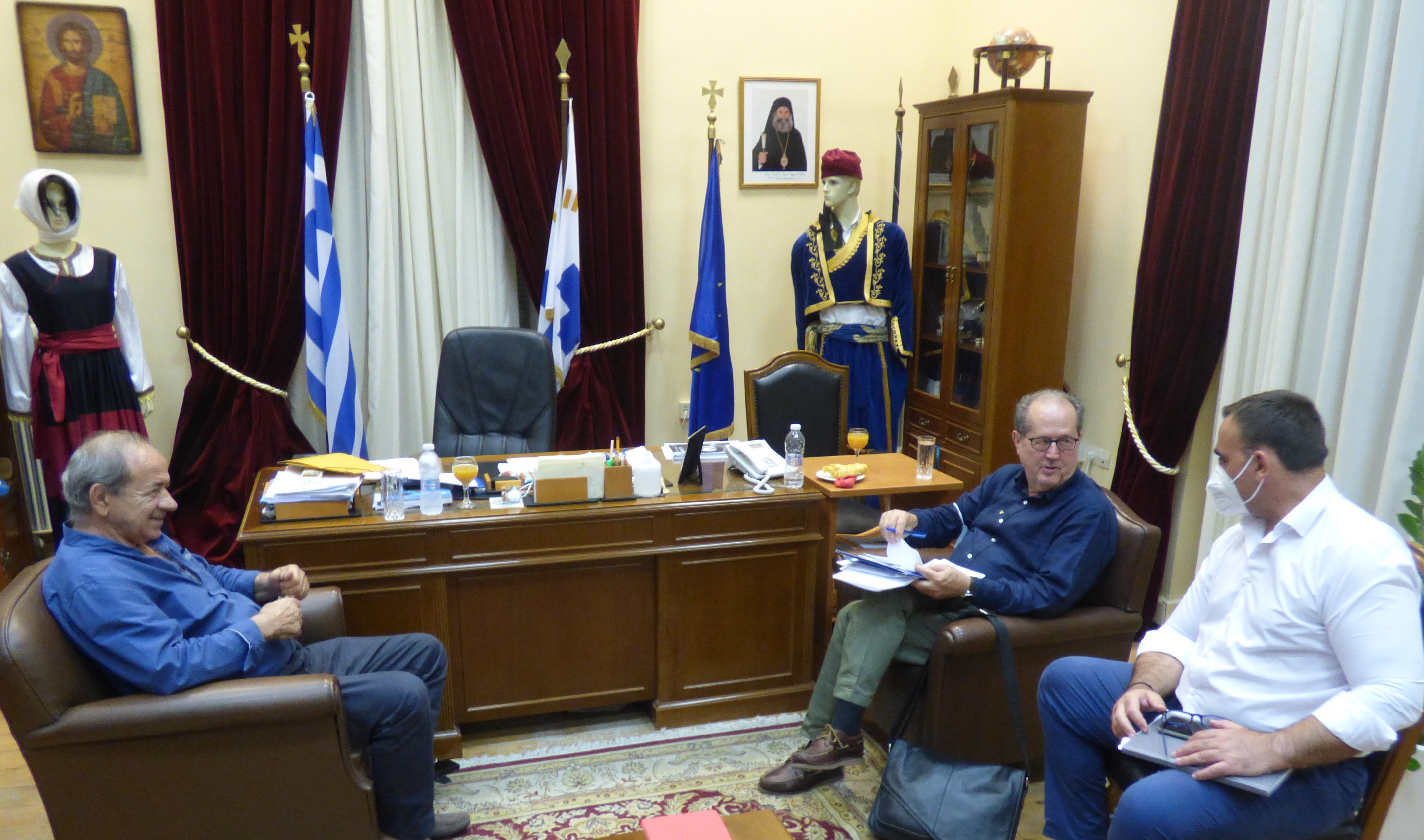 Συνάντηση Δημάρχου Ανατολικής Μάνης με τον Περιφερειάρχη Πελοποννήσου για έργα και παρεμβάσεις στα πυρόπληκτα 3