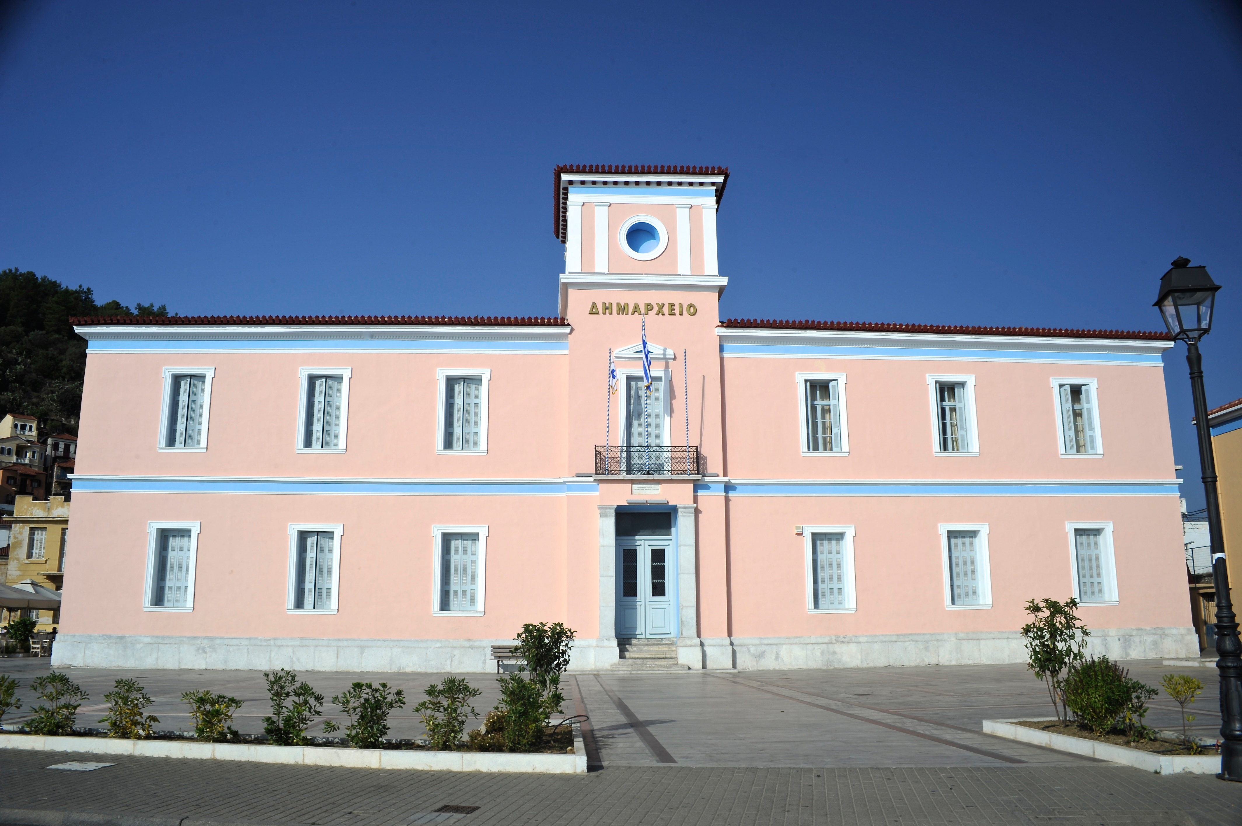 Ψήφισμα του Δημοτικού Συμβουλίου Ανατολικής Μάνης για το αιφνιδιαστικό κλείσιμο του καταστήματος Δ.Ε.Η. Α. Ε. στο Γύθειο